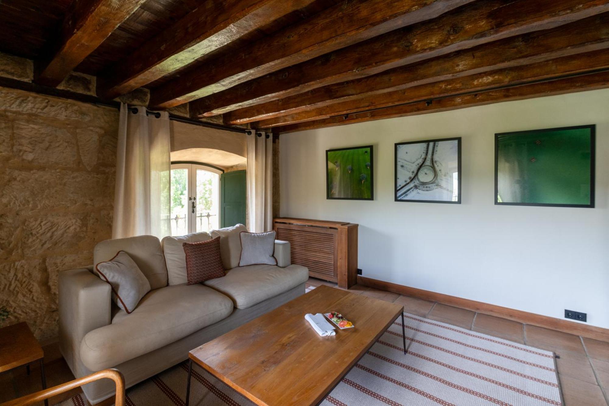Signature Suite