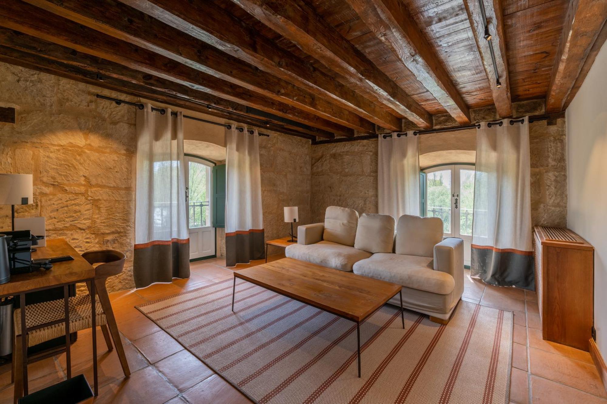 Signature Suite